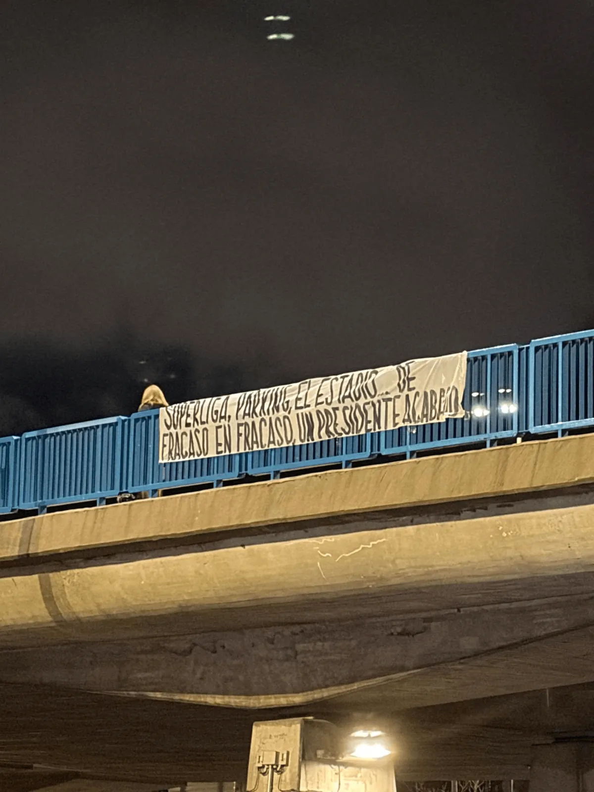 科贝：马德里出现反弗洛伦蒂诺横幅，矛头直指皇马近年决策