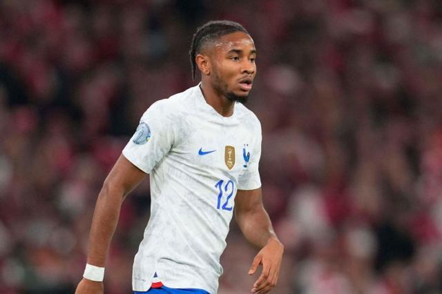 hth-切尔西官方：25岁法国前锋恩昆库正式加盟 签约6年