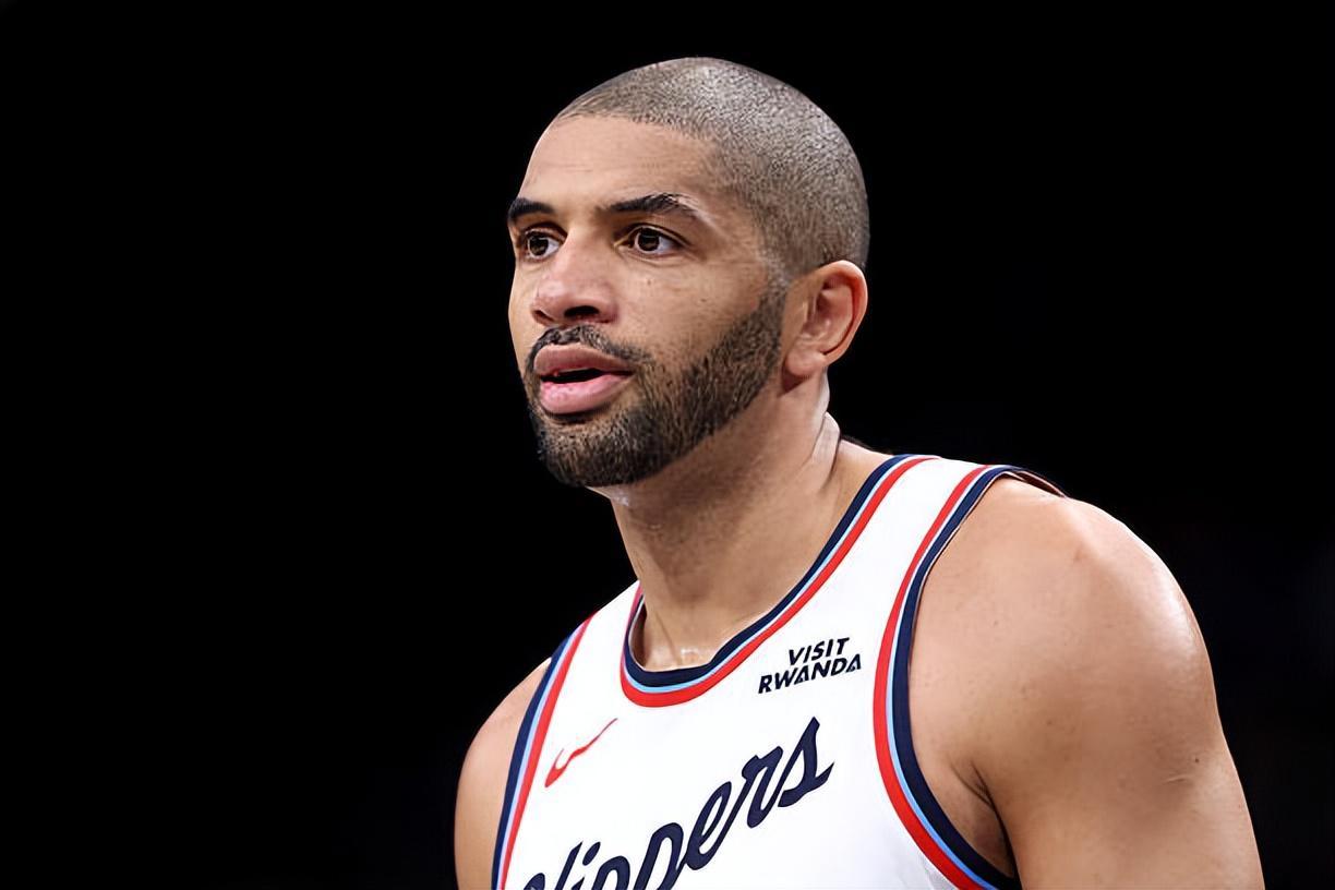 华体会体育官网-近段时间的状态真是太差了，快船还得减少锋线老将的出场时间？