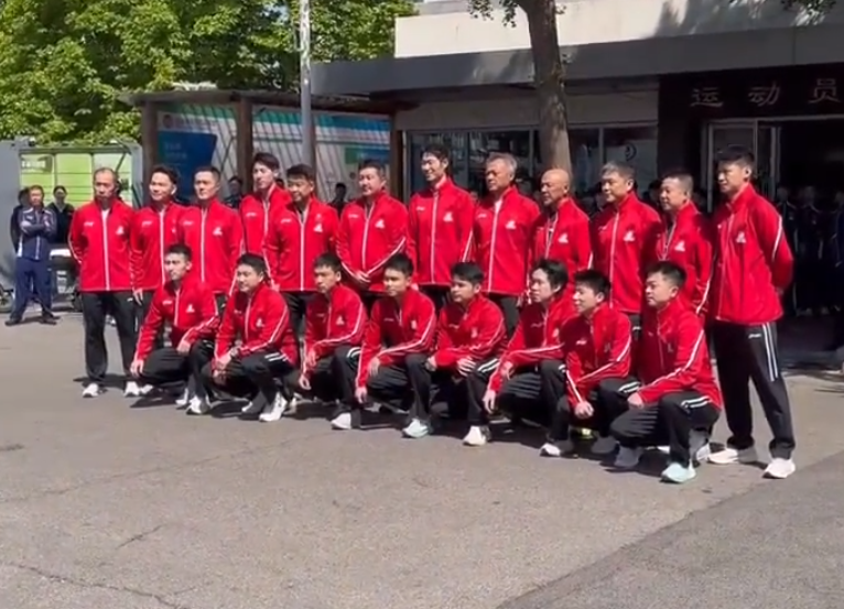 华体会主页-马龙送别国乒！温瑞博依旧随队当陪练 周雨盼向周2人为王楚钦分忧